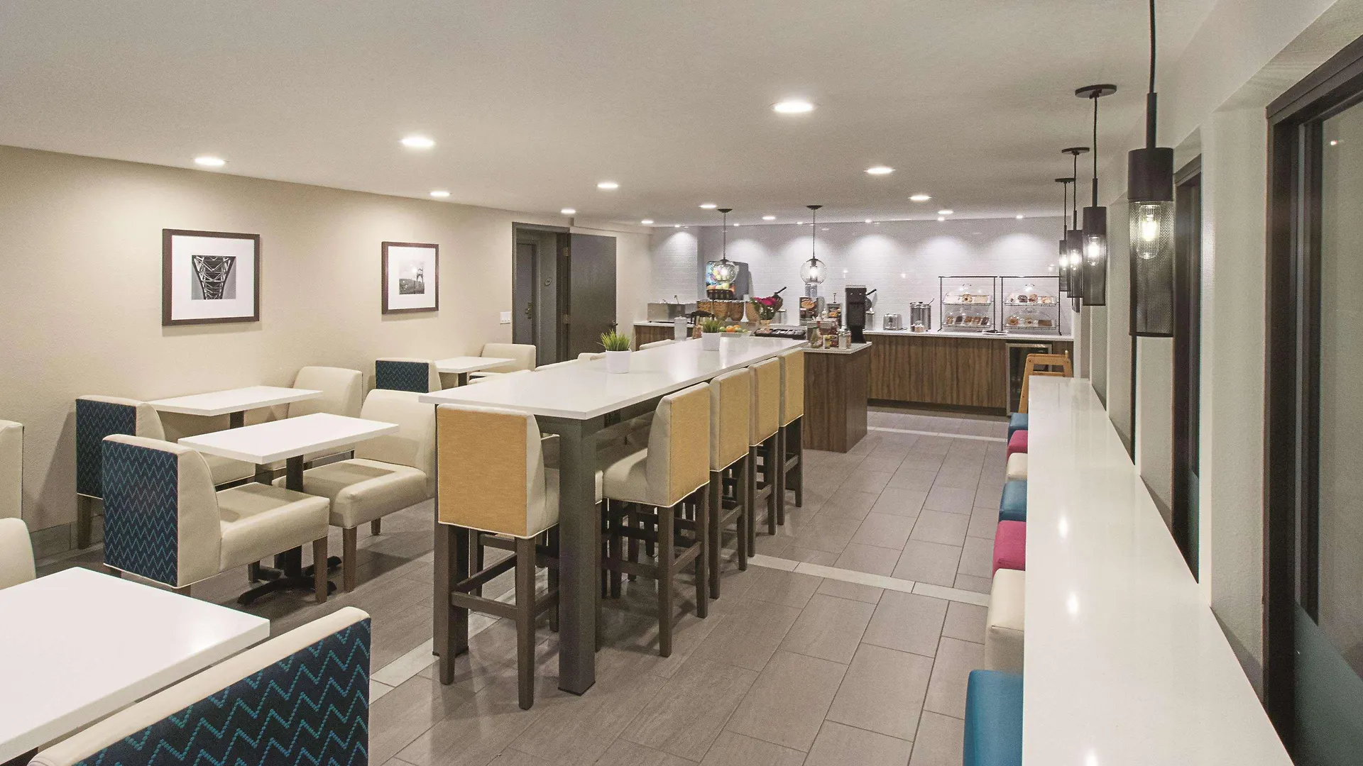 La Quinta By Wyndham Portland Nw Hotel