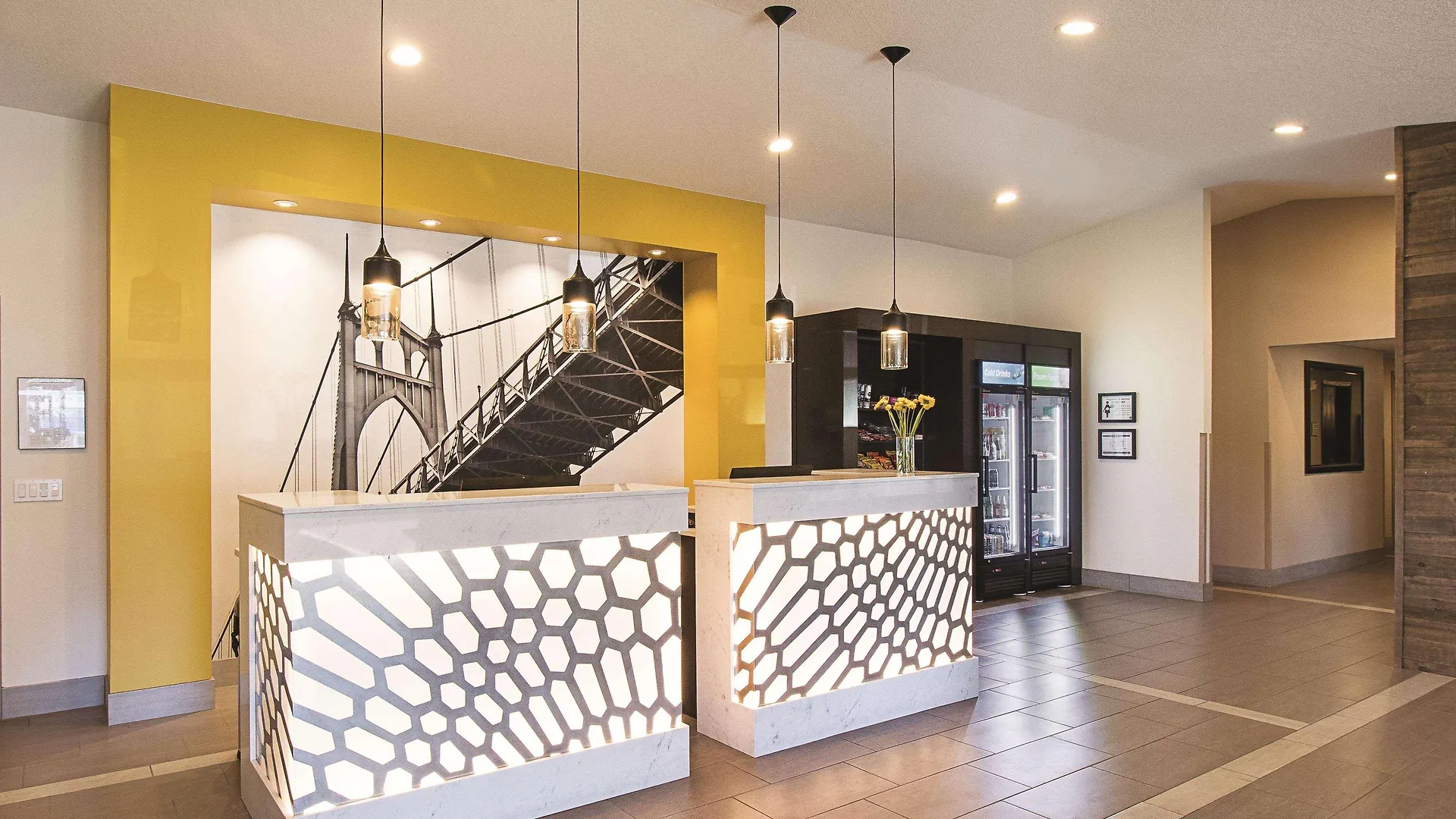 La Quinta By Wyndham Portland Nw Hotel