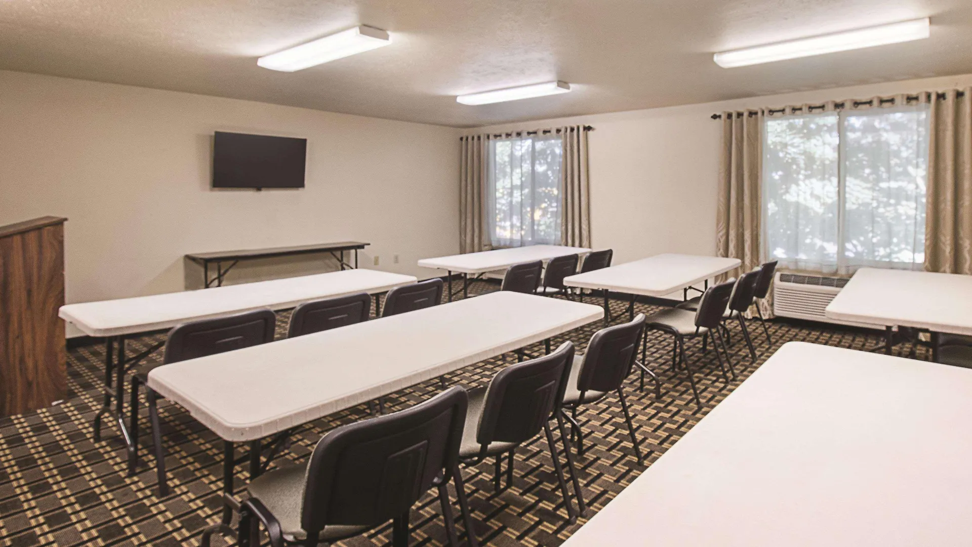 ***  La Quinta By Wyndham Portland Nw Hotel United States