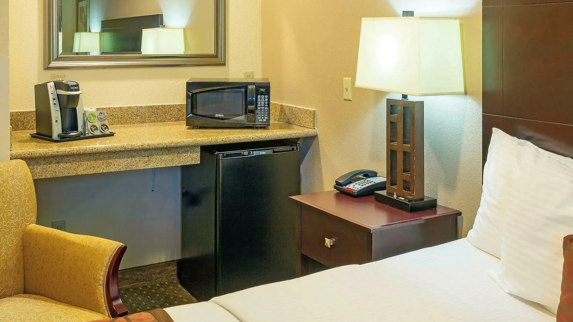 Hotel La Quinta By Wyndham Portland Nw